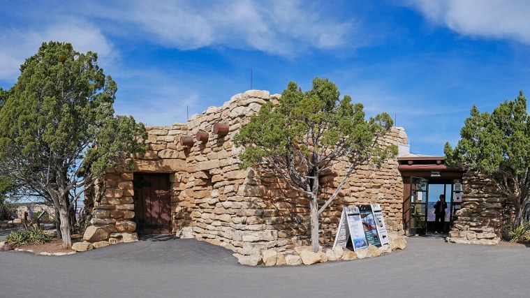 Yavapai Geology Museum - A Window on the Layers