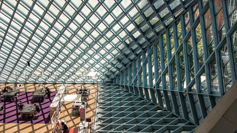 Seattle Central Library - A Library Made of Glass