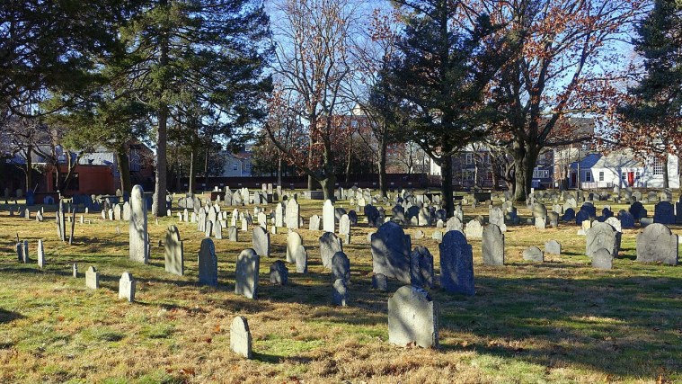 Christ Church and Old Burying Ground - Colonial Corner