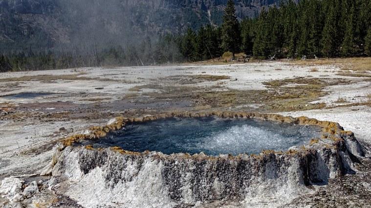 Yellowstone Geyser Country