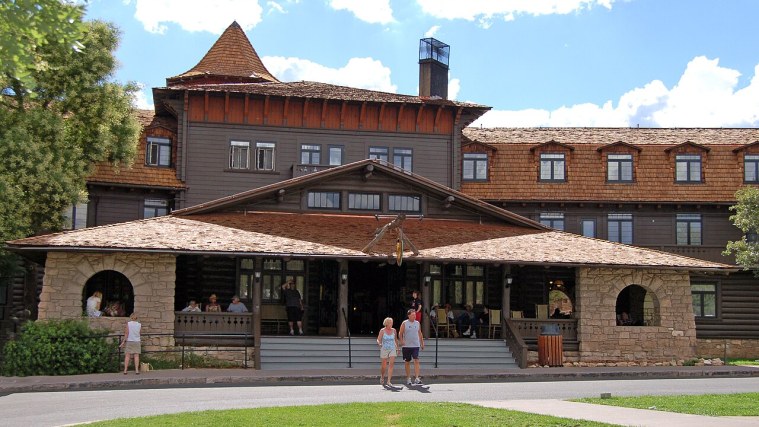 El Tovar - A Grand Hotel on the Edge