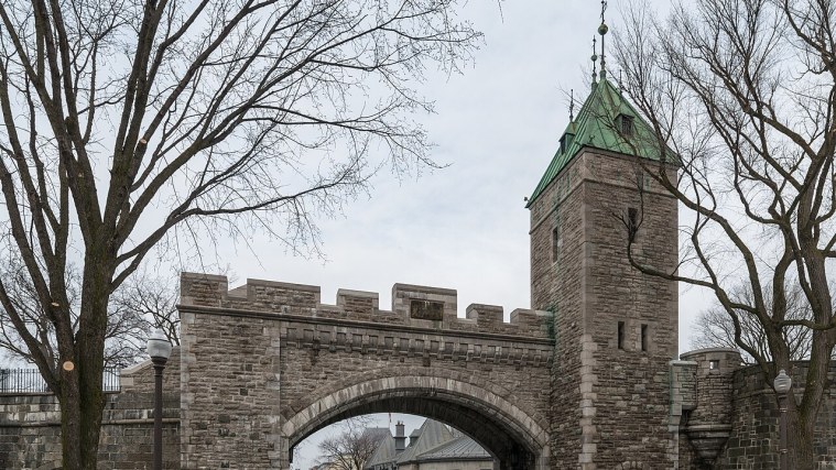 Porte Saint-Louis - Gateway Through the Walls