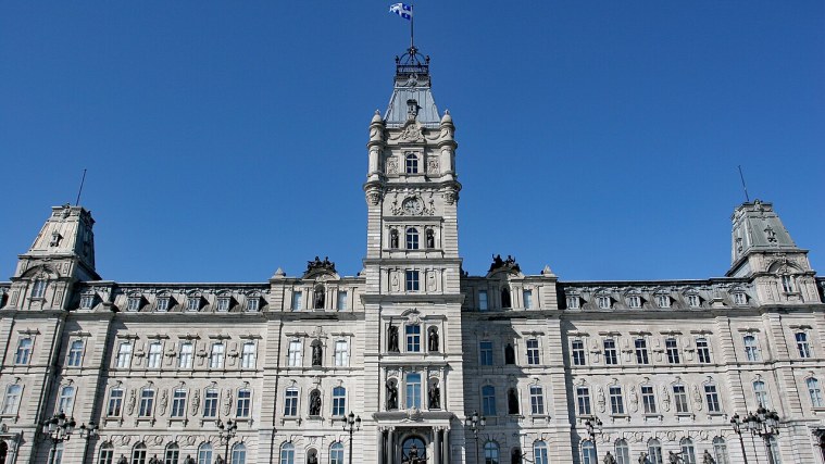 Parliament Building - Je Me Souviens