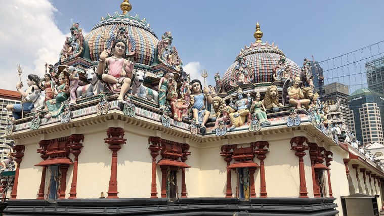 Sri Mariamman Temple - Singapore's Oldest Hindu Temple