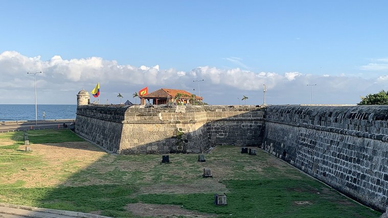 Las Murallas - Walking the City Walls