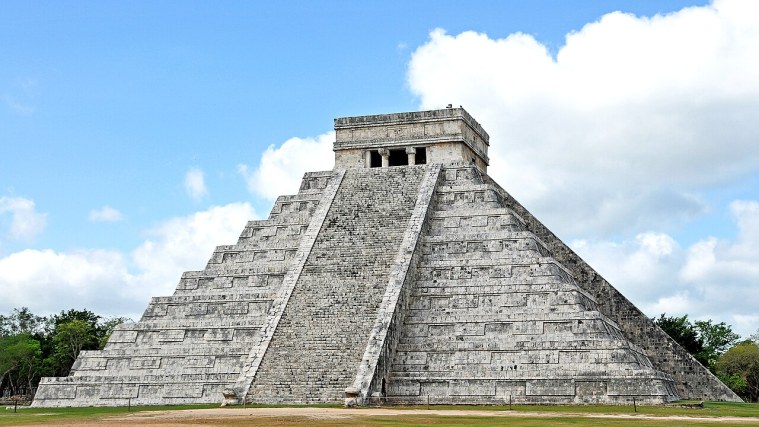 El Castillo - The Pyramid of Kukulcan
