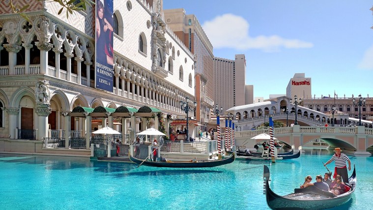 The Venetian - Gondolas on the Strip