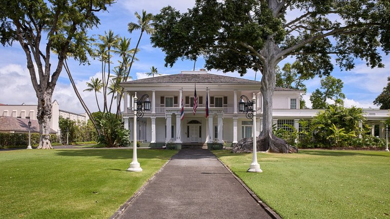 Washington Place - The Queen's Home