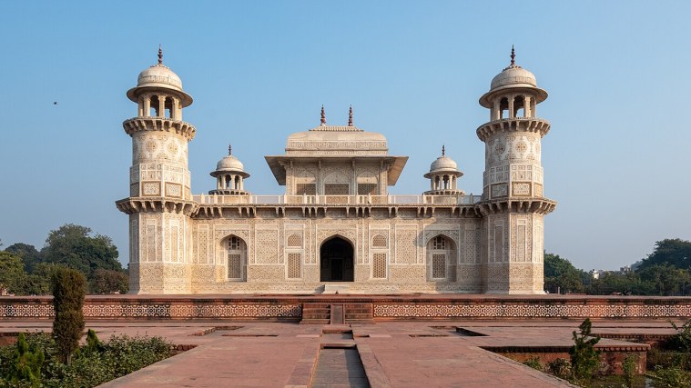 Itimad-ud-Daulah - The Jewel Box Known as the Baby Taj