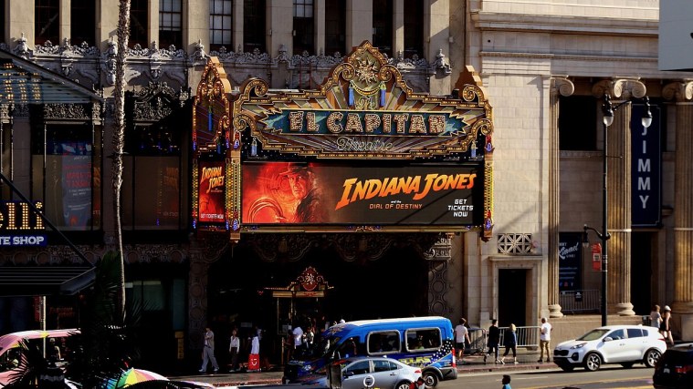 El Capitan Theatre - From Stage to Disney